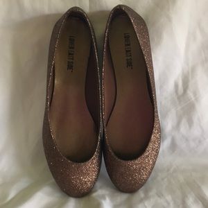 Women’s flats